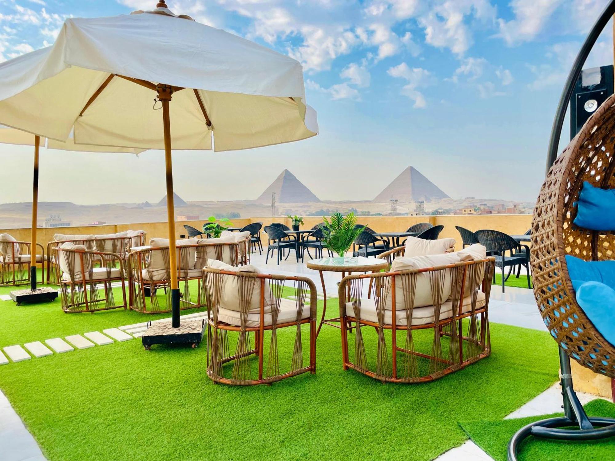 Palm Pyramids View Inn Kafret el-Gabal Eksteriør billede